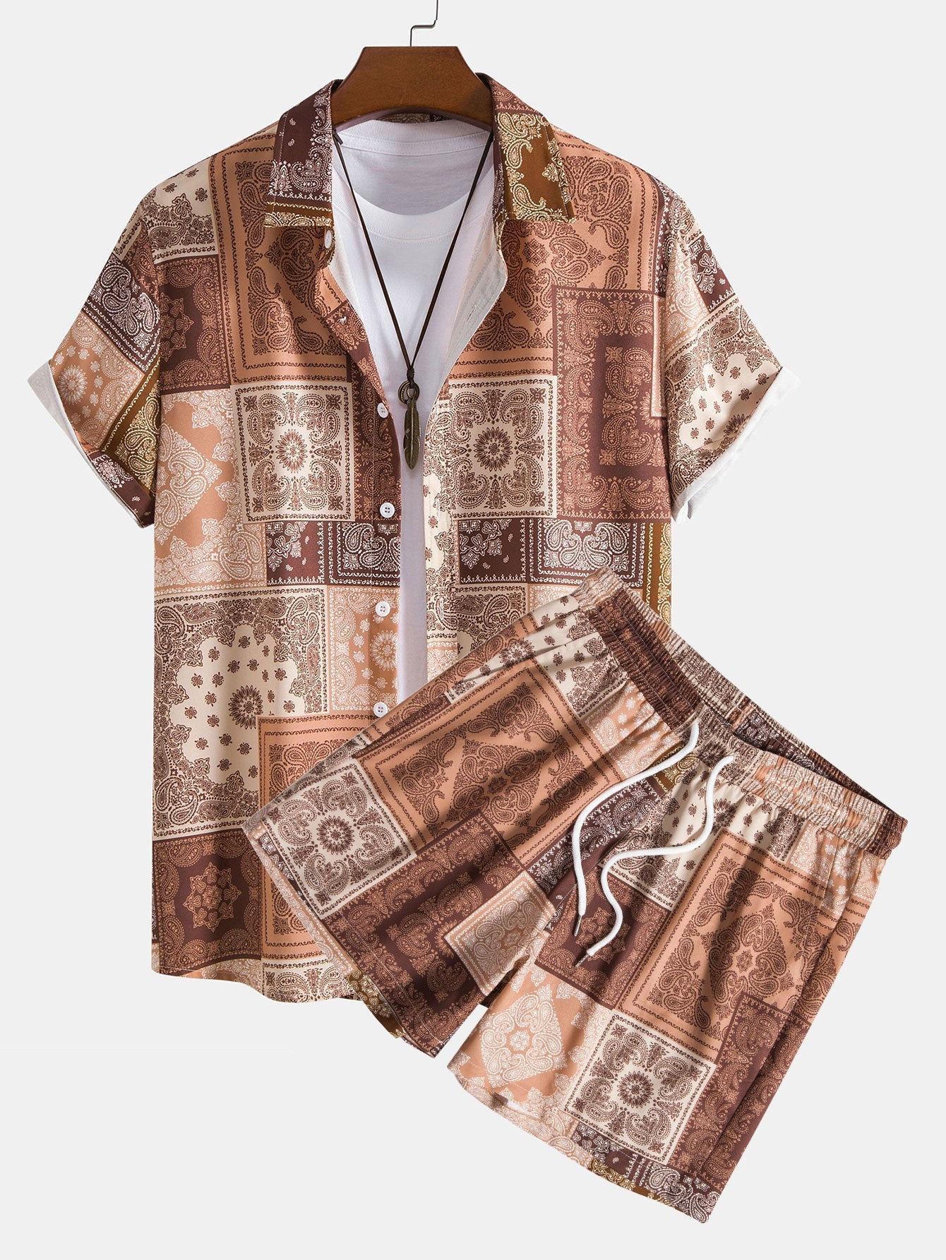 Shirt und Shorts mit Paisley-Patchwork-Druck