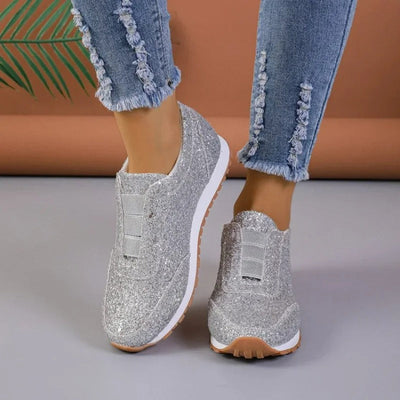 Glitzernder Slipper mit kontrastierender Sohle
