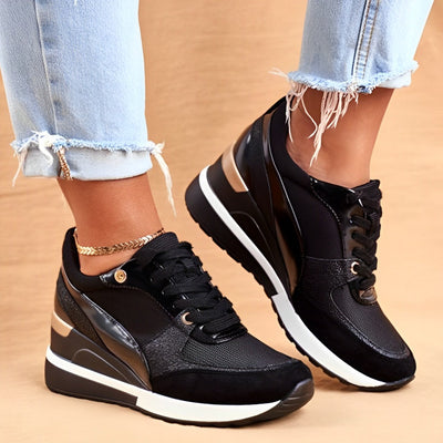 Amelia – Keilsneaker mit Schnürung: Sportlich