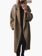 Laura | Damen Loose Fit Button Mantel im eleganten Design in Braun