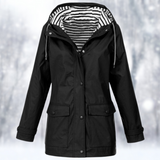 Carolin | Damen Jacke mit Kapuze, Reißverschluss und Fronttaschen in Schwarz