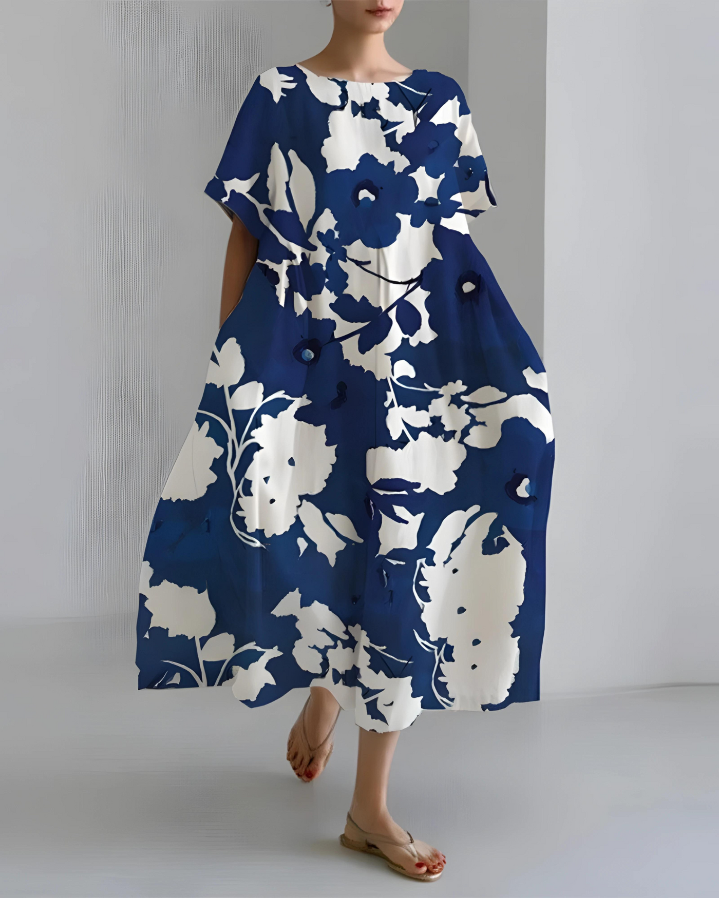 Dora - Elegantes Rundhals-Kleid für Damen