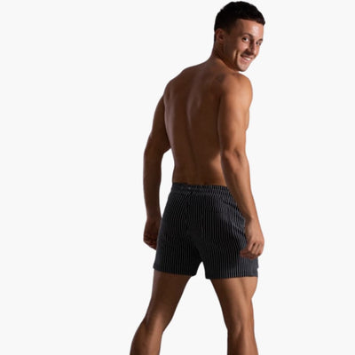 Gestreifte Shorts mit Kordelzug - für Herren im Sommerstil