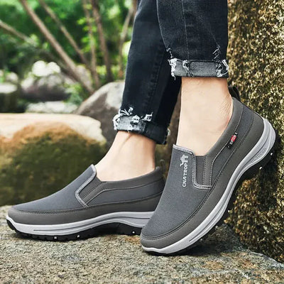 Herren-Slip-On-Outdoorschuhe mit rutschfester Sohle