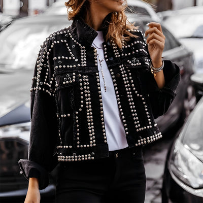 Kaja - Stylishe kurze Jacke mit Nieten