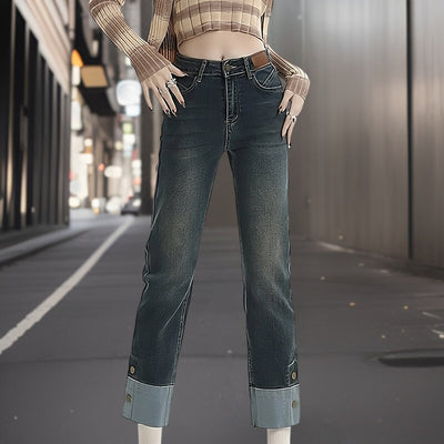 Modisch abgeschnittene Jeanshose von Vera | Modisch