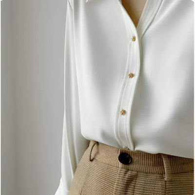 Barbara - Elegante Satinbluse mit langen Ärmeln