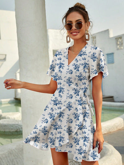 Rotes Wickelkleid mit Punkten – Sommerliches Kurzkleid mit Volants