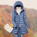 Leonie | Damen Glänzende Lange Steppjacke mit Kapuze in Blau