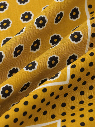 Polka-Dot-Shirt mit Blumenmuster und Buttonfverschluss