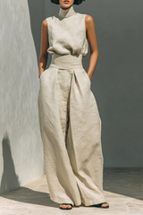Nerina - Ärmelloser Jumpsuit mit weitem Bein in Beige