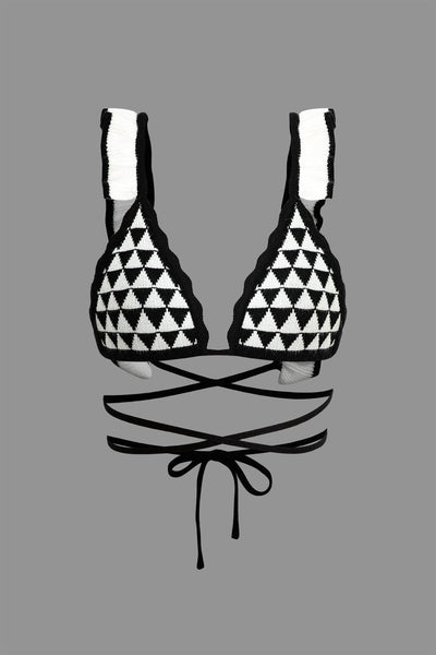 Sandy | Strick-Zweiteiler mit Häkel-Bikini & Rüschenrock