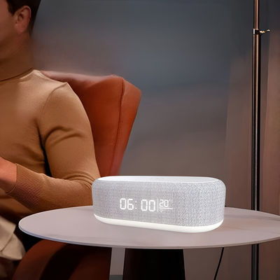 BrightCharge Clock – Kabellose Ladestation und Wecker