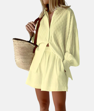 Elegantes Set aus Hemd und Shorts