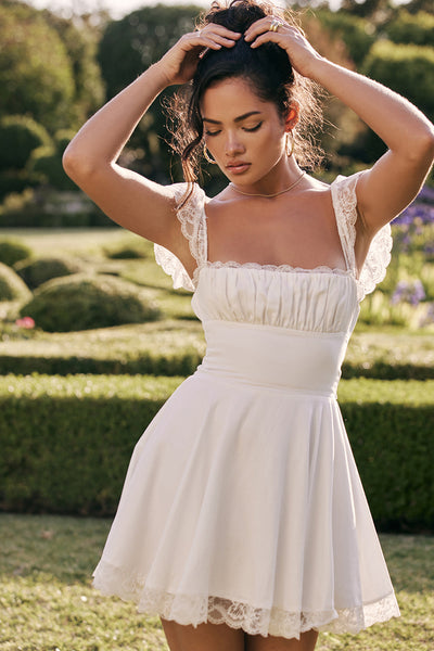 Paola - Kleid mit Spitzenärmeln und eckigem Ausschnitt