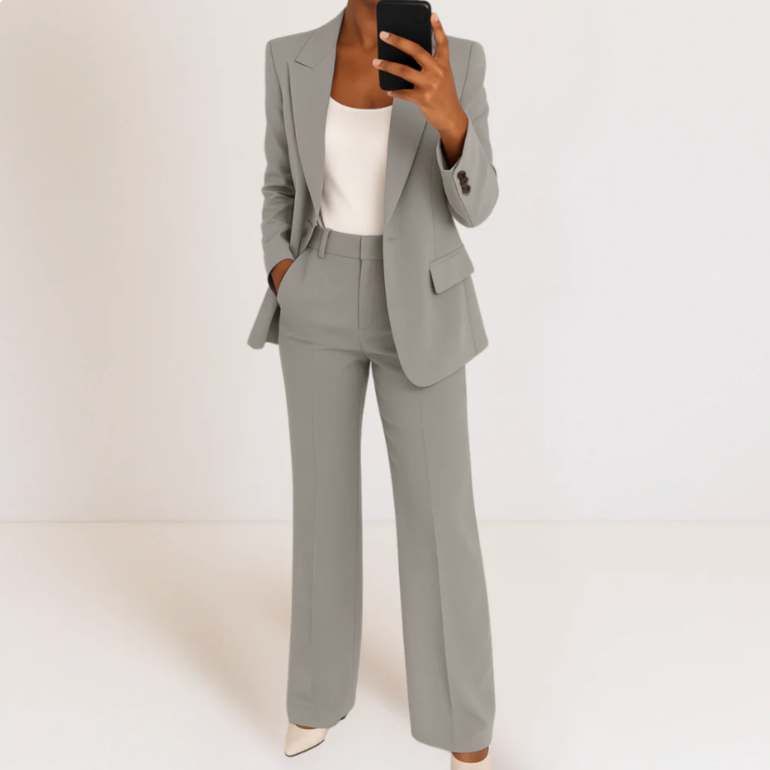 Eleganter Damen-Blazer & Hose