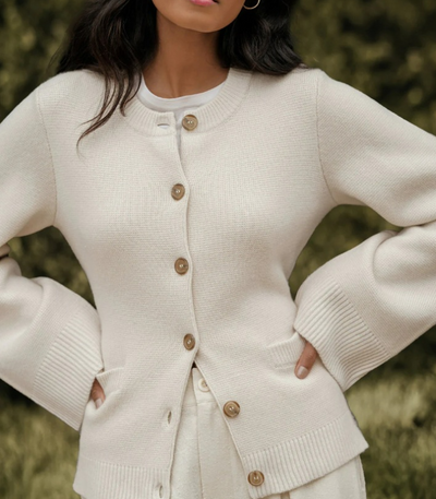 Tania - Cardigan mit ausgestellten Ärmeln und Knöpfen