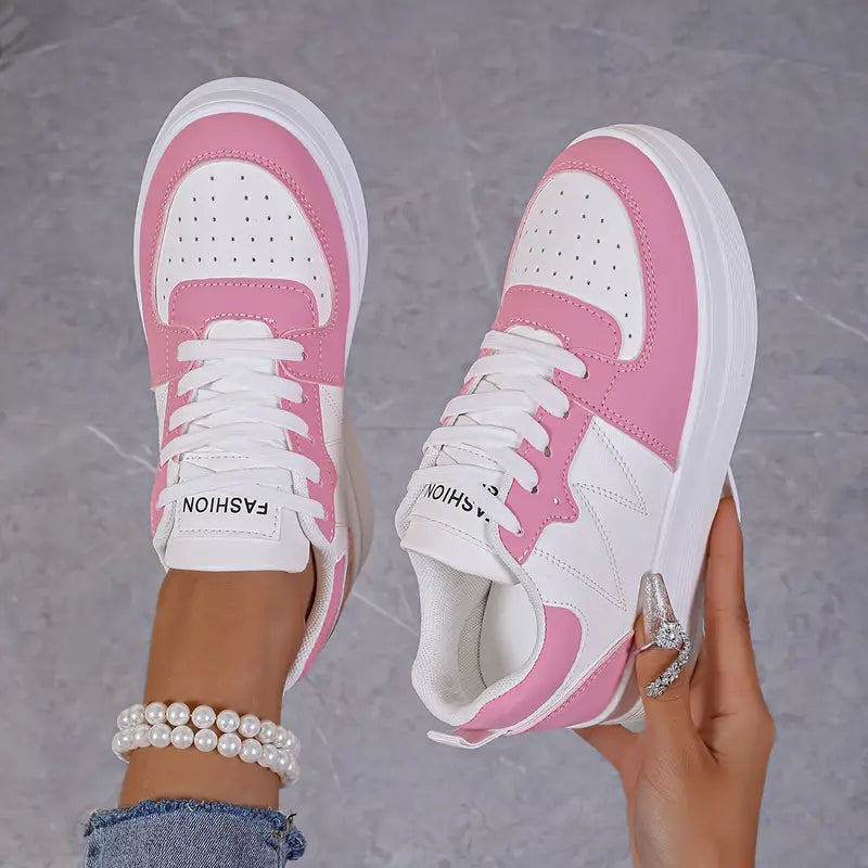 Naveah - Bequemer Turnschuh Mit Keilabsatz