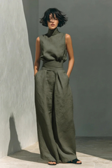 Nerina - Ärmelloser Jumpsuit mit weitem Bein in Grün