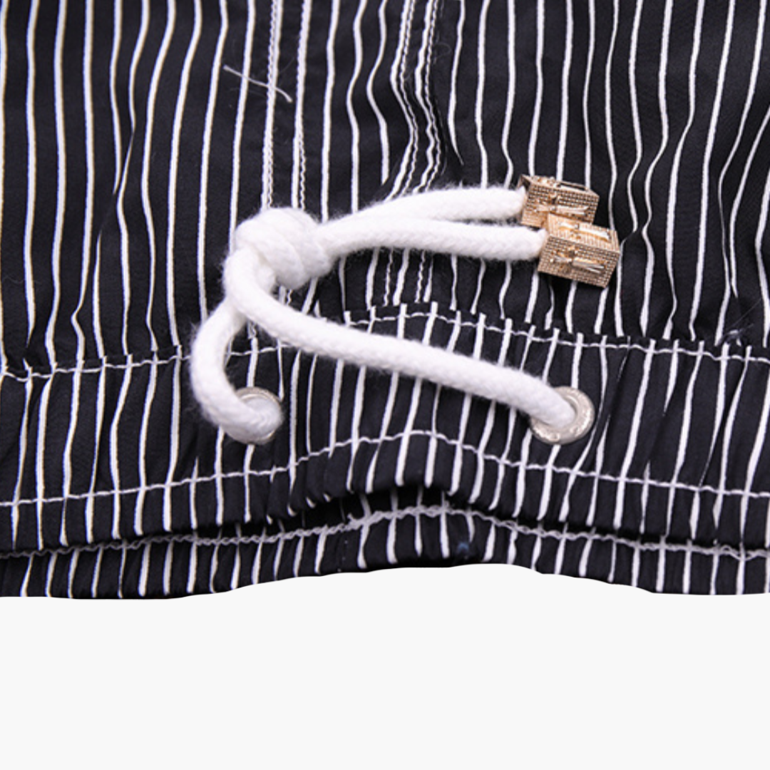 Gestreifte Herren-Badeshorts - mit Tunnelzug und Seitentaschen