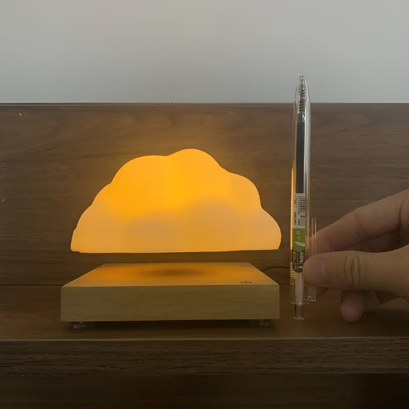 SkyLume Lamp - Automatische Rotierende LED-Tischlampe