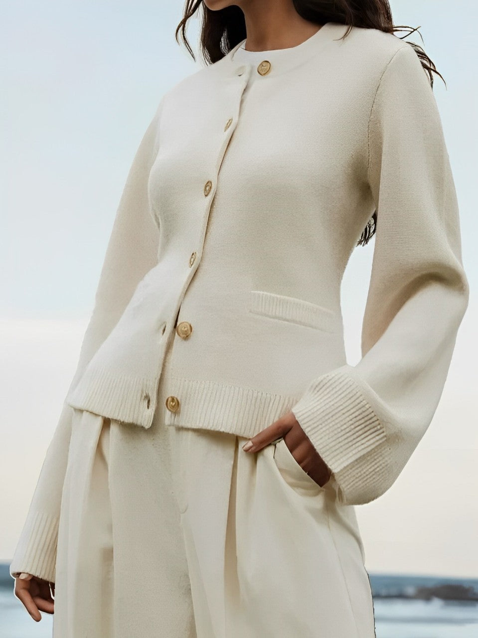 Michela - Weiche Strickjacke mit trendigen Knöpfen
