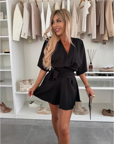 Sommerkleid mit V-Ausschnitt