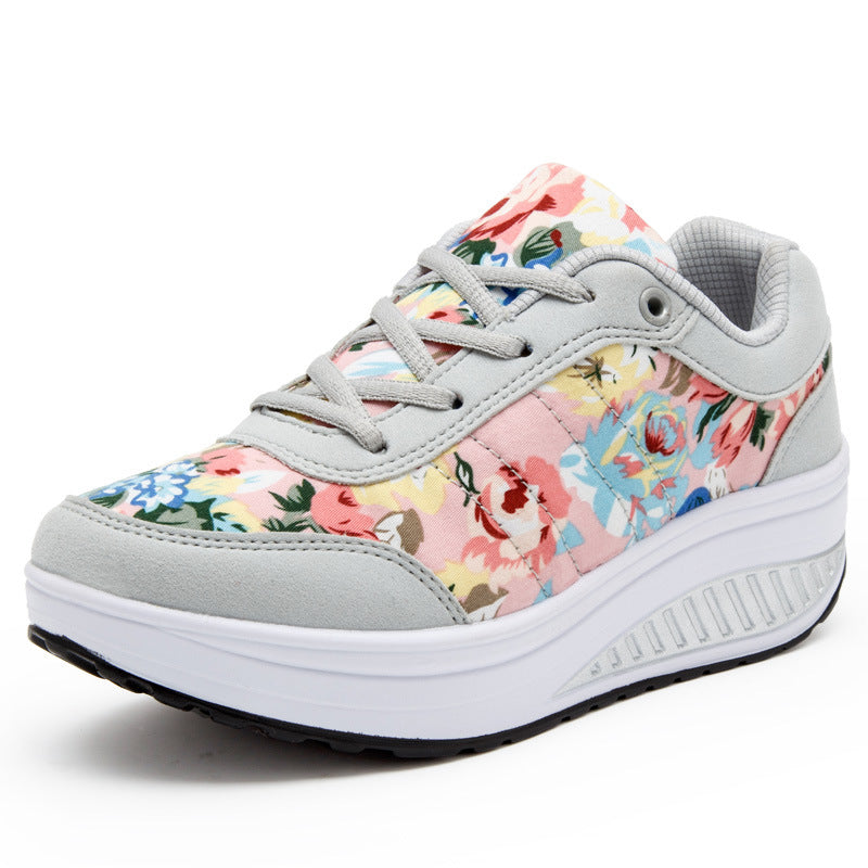 Lovisa - Canvas Schuhe mit Blumenmuster