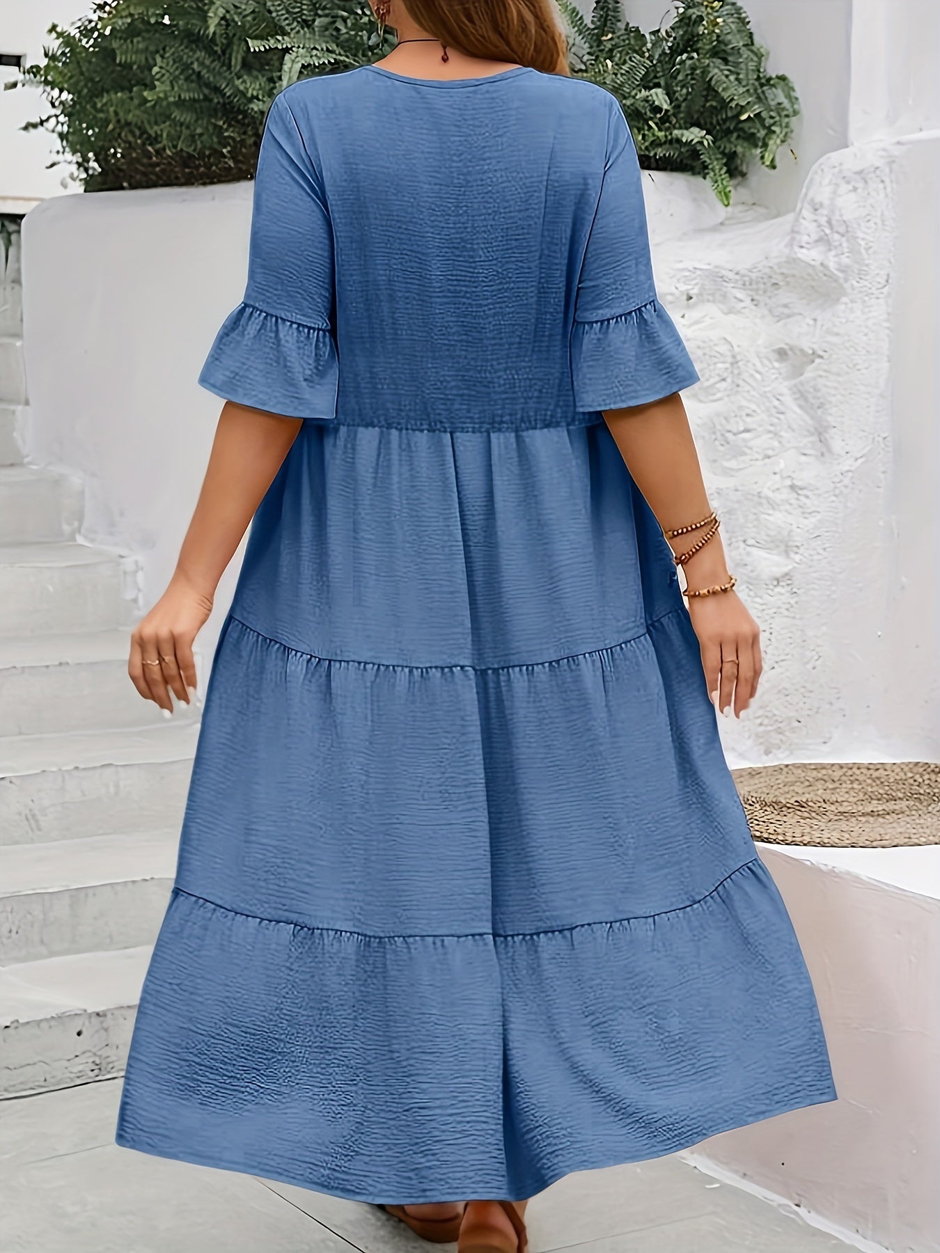 Pomona® | Kleid mit V-Ausschnitt in Übergröße