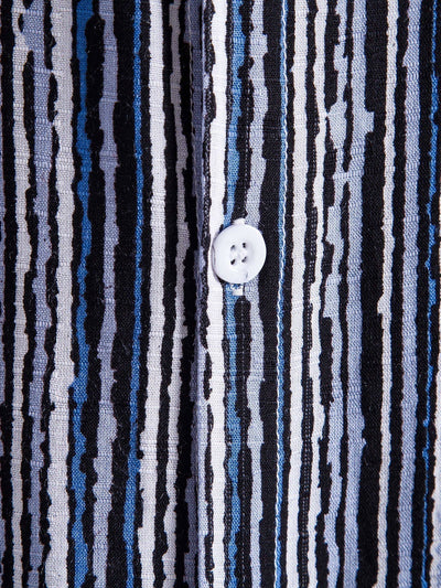 Knöpftes Hemd mit gewelltem Druck