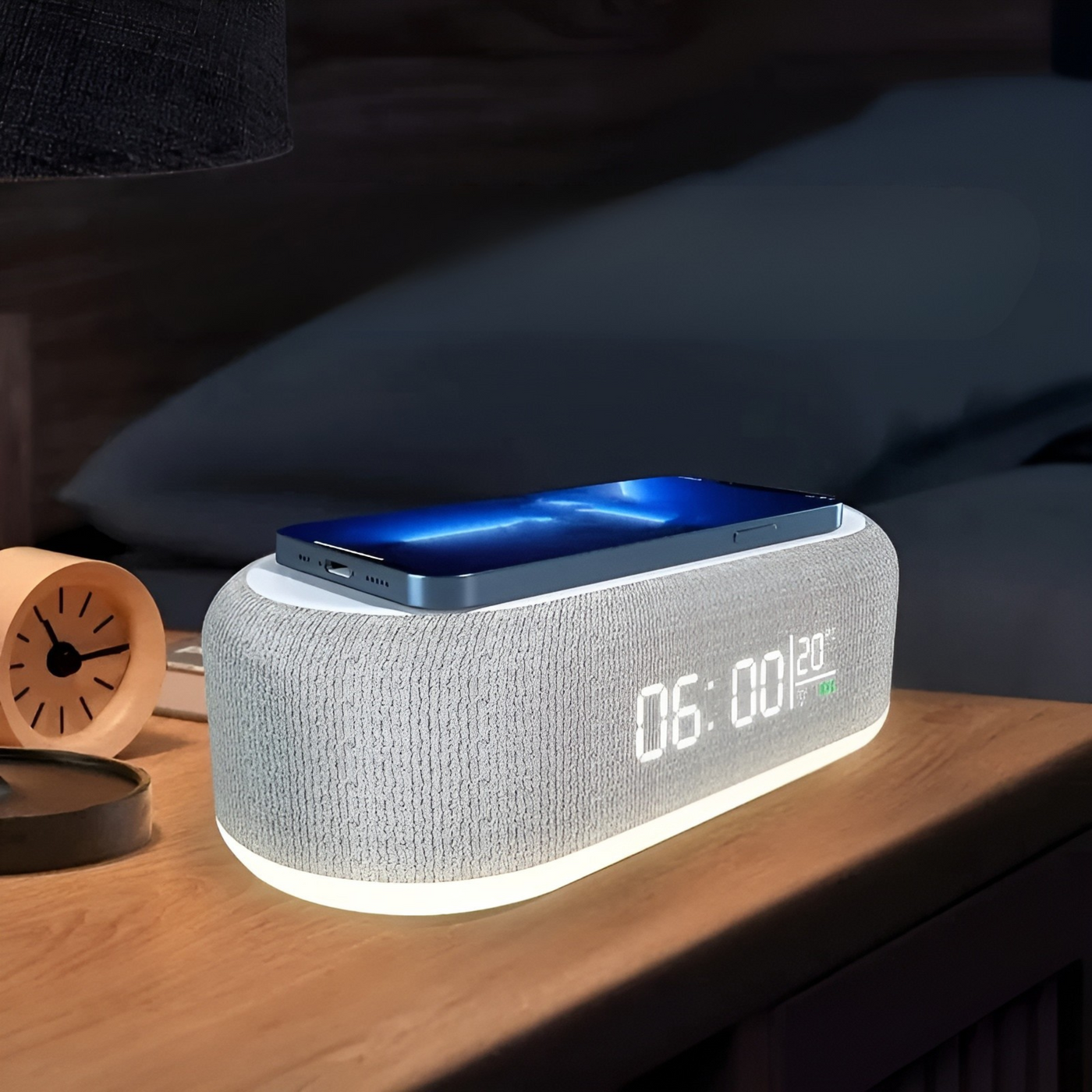 BrightCharge Clock – Kabellose Ladestation und Wecker