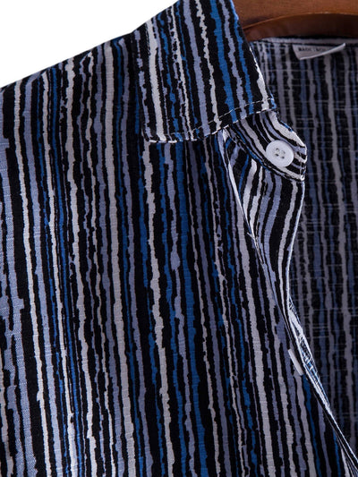 Knöpftes Hemd mit gewelltem Druck