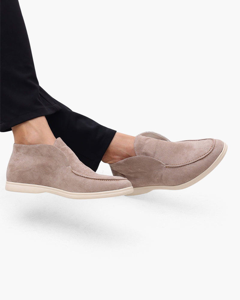 Jameson | 3-teiliges Set Kaschmir-Cardigan, hose & Wildleder-Boots