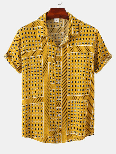 Polka-Dot-Shirt mit Blumenmuster und Buttonfverschluss