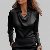Theresa | Elegante Wasserfallausschnitt Satinbluse für Damen in Schwarz