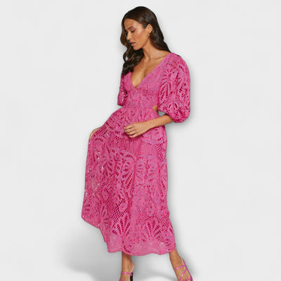 Elegantes Kleid mit feinen Akzenten