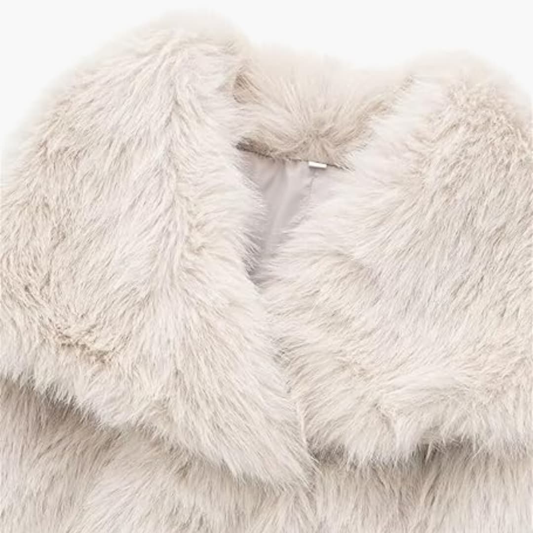 Mara | Flauschiger Mantel für Damen