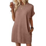 Elviaa – Elegantes Minikleid Mit Tasche in Hellbraun