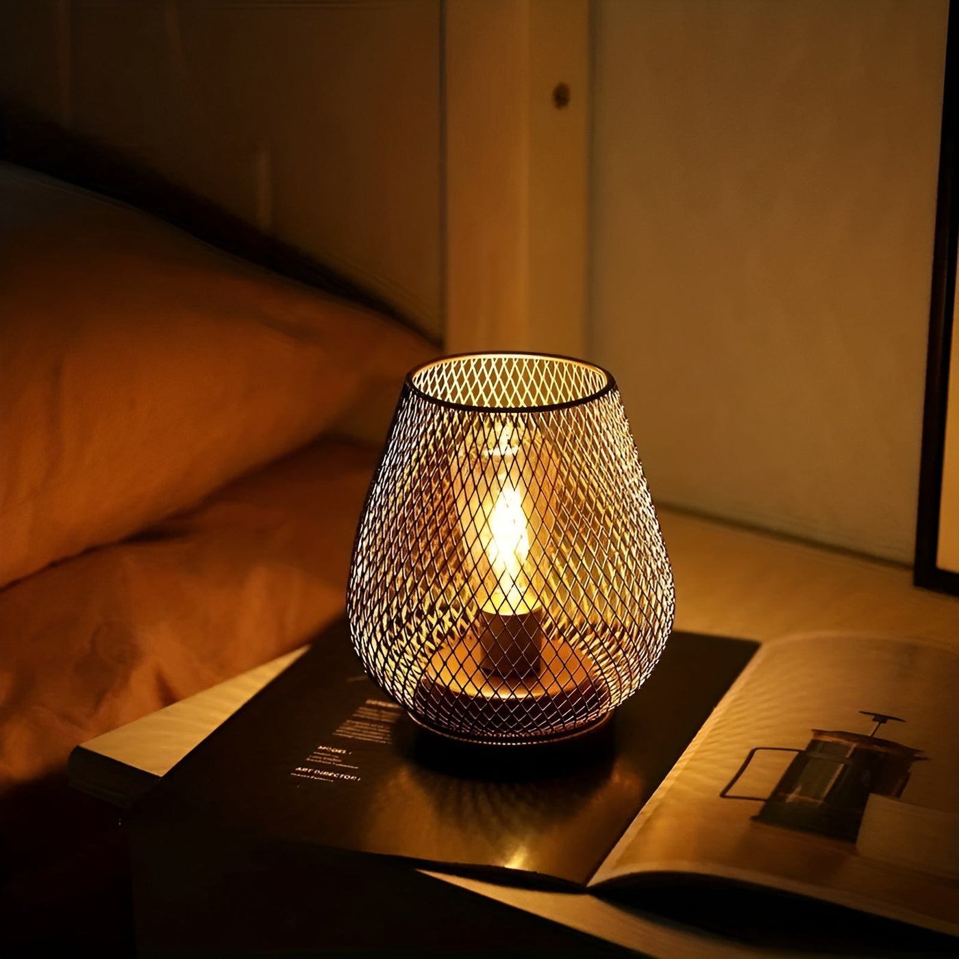 CageLuxe Lamp - Drahtlose Metallkäfig LED Tischlampe
