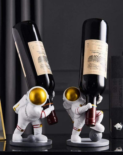 Aerya Astronaut Weinhalter