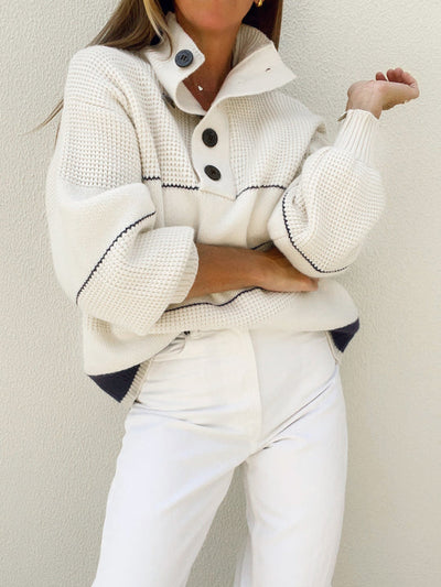 Pullover mit offenem Kragen und Knopf