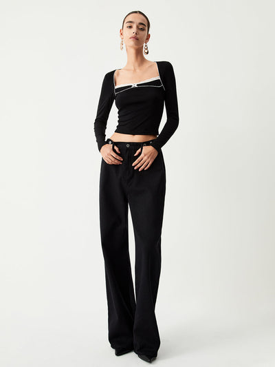 Langärmeliges Oberteil mit Spitze und farblich abgesetztem Saum