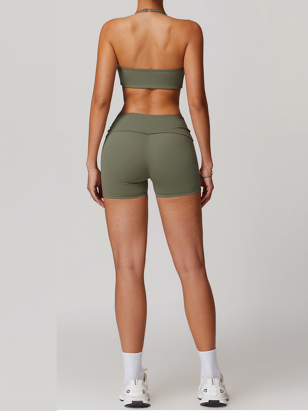 Schnelltrocknendes Damen Sport-Set | Skinny Halter Top & Shorts für Workout