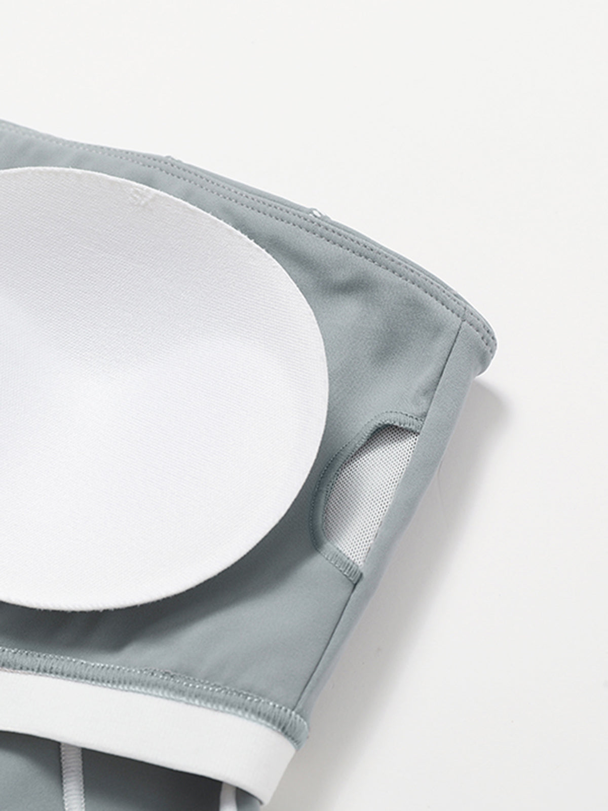 Nahtloser Sport-BH mit Kontrastbesatz – Hohe Dehnbarkeit & Herausnehmbare Pads