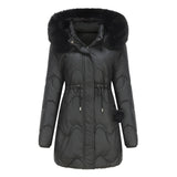 BELLE - Wattierte Winterjacke mit flauschigem Kragen in Schwarz