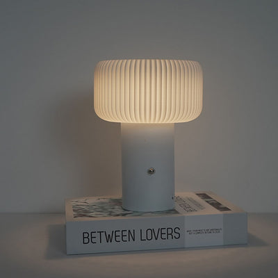 CozyGlow Light - Elegante LED Tischleuchte im Pilzdesign