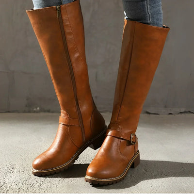 Victoria - Lange Stiefel mit Metallschnalle
