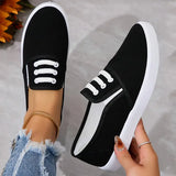Neva | Slip On Leichte Flache Weiche Sohle Canvas Schuhe in Schwarz