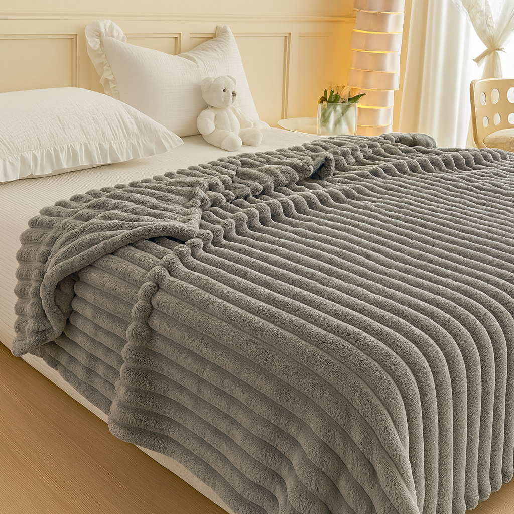 Aurevia | Flanelldecke mit Kordelzug und kuscheliger Felloptik