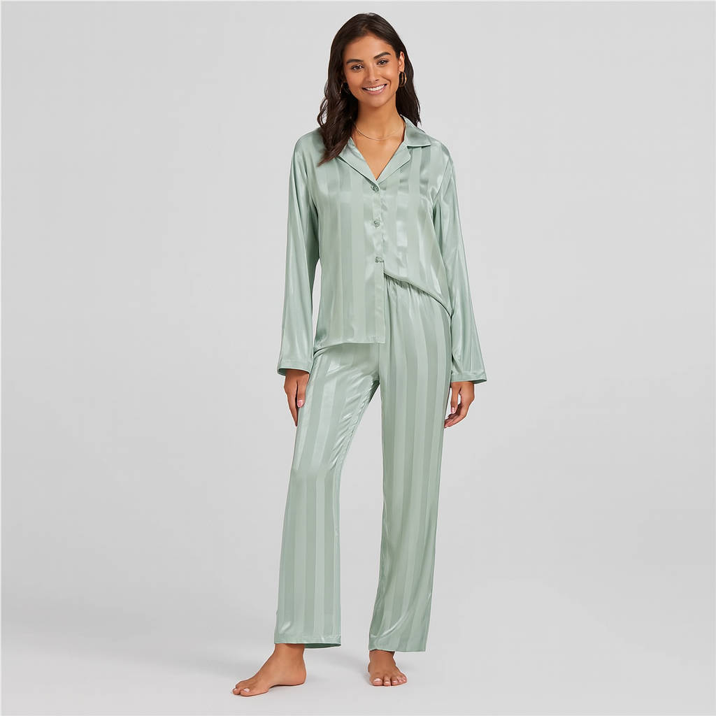 Gemütliches Damen-Pyjama-Set